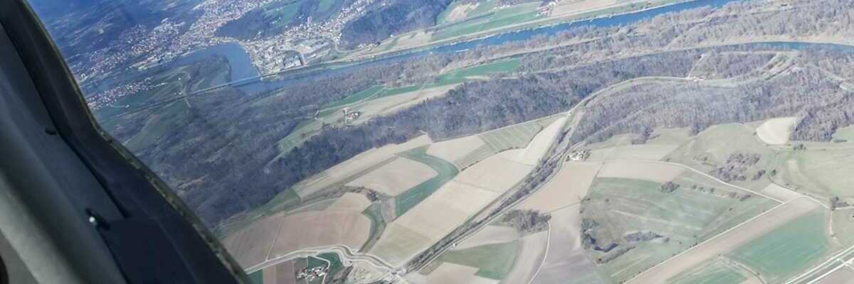Flugwegposition um 13:31:37: Aufgenommen in der Nähe von Deggendorf, Deutschland in 1382 Meter